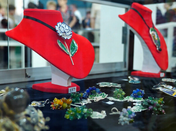 Выставка грузинских ювелирных украшений минанкари открылась в Ашхабаде